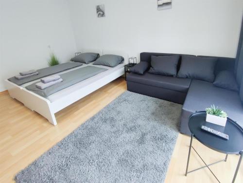 ALFA Apartment Stuttgart Mitte 2 Zimmer City-Lage Berliner Platz Balkon Netflix Küche WM l 2BR 5 Beds 6 People l Fully equipped Kitchen & Bathroom, Stoccarda (foto 9)
