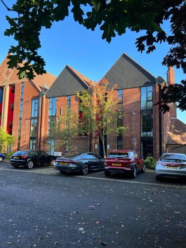 ทัศนียภาพภายนอกโรงแรม, Modern Luxurious Apartment w/ Patio Balcony & View in เบลล์วิว