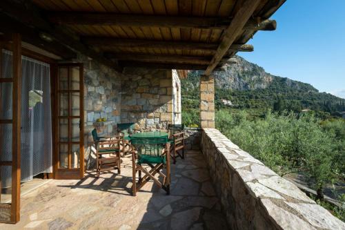 Porto Kalamitsi Stone-built Bungalows