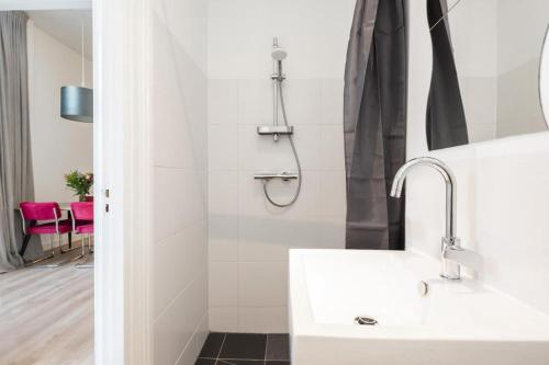 Stayci Serviced Apartments Central Station - main image