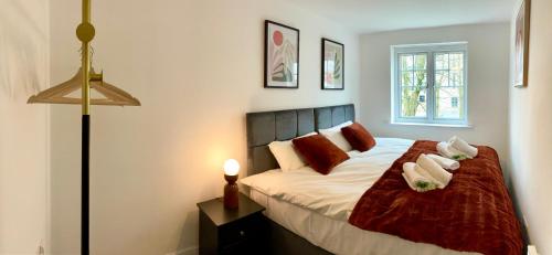 The Comfy Flat- Modern & Bright 2 Bedrooms Apartment
