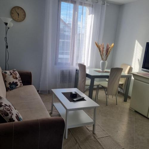 Jolie F2-5mn de l'aéroport d'Orly parking privé gratuit - Location saisonnière - Paray-Vieille-Poste