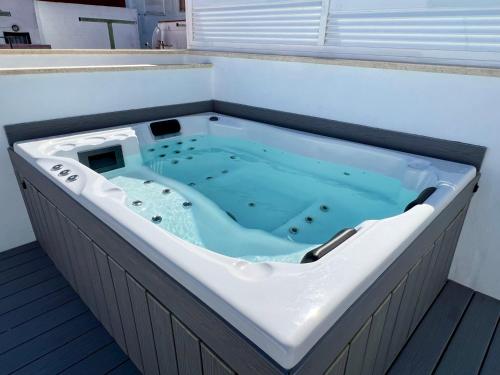 Aparthotel Luz de Gades - Suites Spa Gym - Adults Only - 온수 욕조