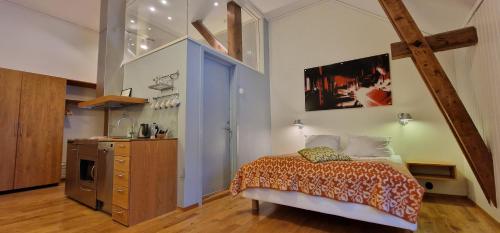 1 queen bed