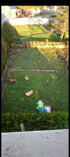 Appartement indépendant de 100 mc avec 4 chambres, salon et jardin