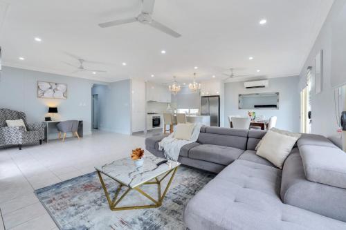 The OC Home: Centrally Located, Home Away Home - Woolner