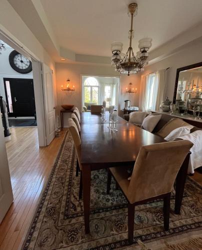 Lulu's Bed & Breakfast 2