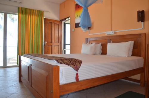 โฮเต็ล พาราดีโซ่ (Hotel Paradiso) in ฮิคคาดูวา