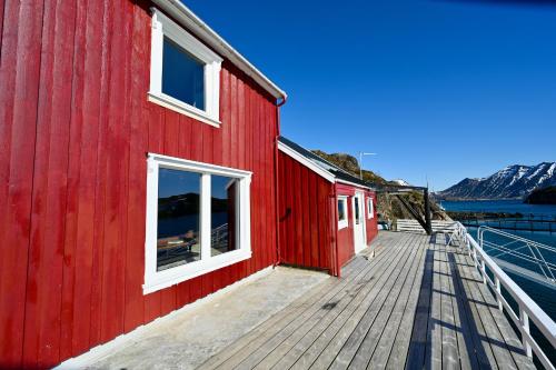 Fishermans Dock Lofoten · Ballstad