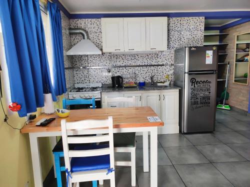 virtuve, Cabañas Los Lúpulos (Cabanas Los Lupulos) in El Bolson