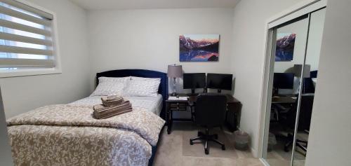 B&B Calgary - Delightful 1-bedroom Private Suite in a New Home - Bed and Breakfast Calgary