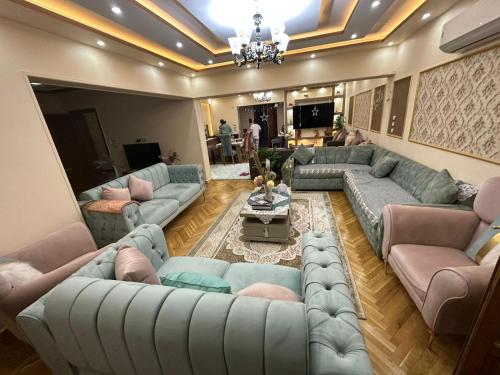 Aluxurious furnished apartment for rent in mohandessin in a luxurious tower