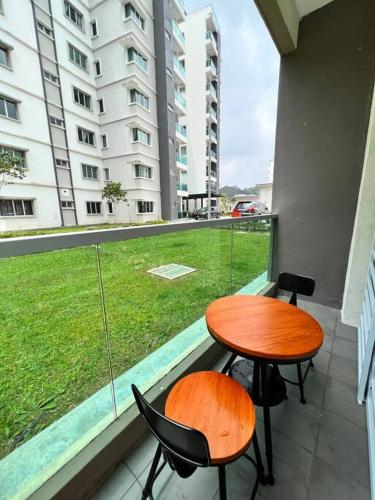 Lily King (modern and comfy) Lily King (modern and comfy)