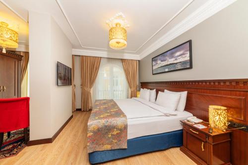 The Magnaura Palace Hotel - main image