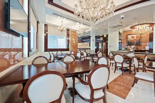 Restaurant, Chairmen Hotel near Discover Qatar