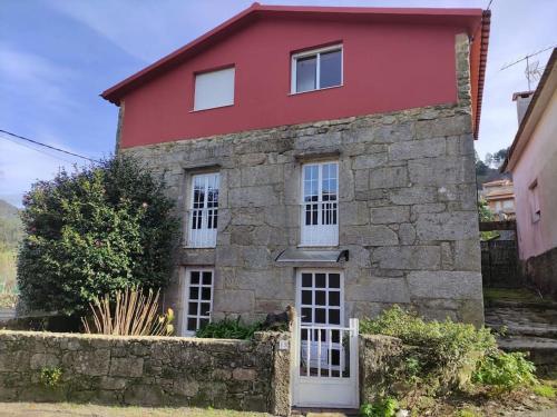 La Platanera: Stonehouse in Oceanside Village gîte à louer Mougás