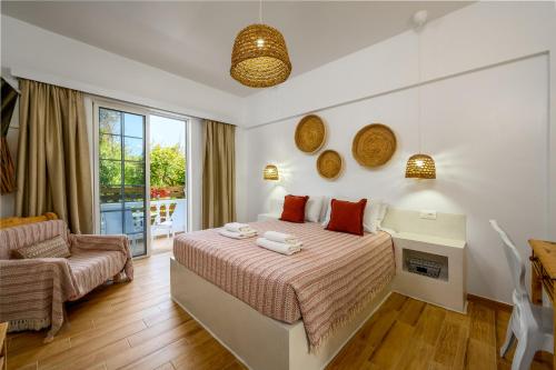 1 queen bed, 1 sofa bed