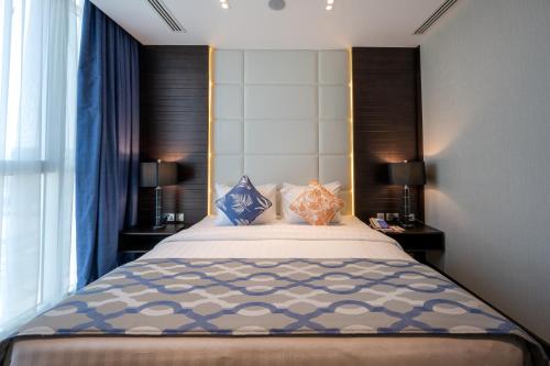 Diplomatic Suite image 7