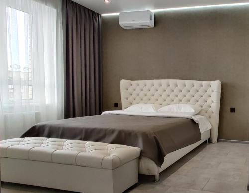 Стильні апартаменти Атлант, Lutsk