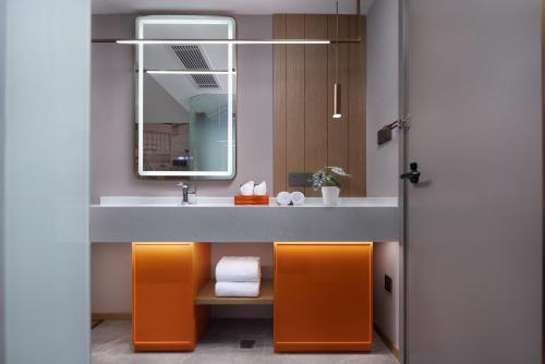 Superior Queen Room image 3