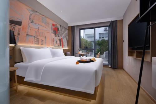 Urban King Room image 1