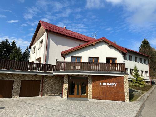 Penzion Tři pumpy - Hotel - Tři Studně