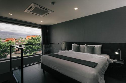 CREW Hotel Room Type - Duplex Suite