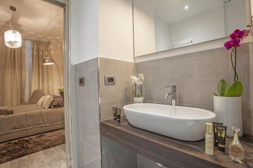 St. George's Vatican Suites - main image
