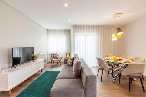 Flamingo Apartment in City Center - Minho's Guest