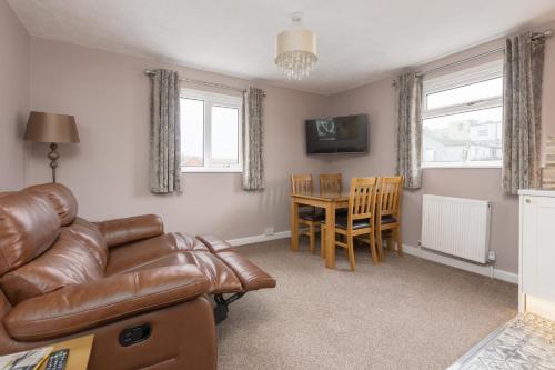 Beachcliffe Holiday Apartments - image 10