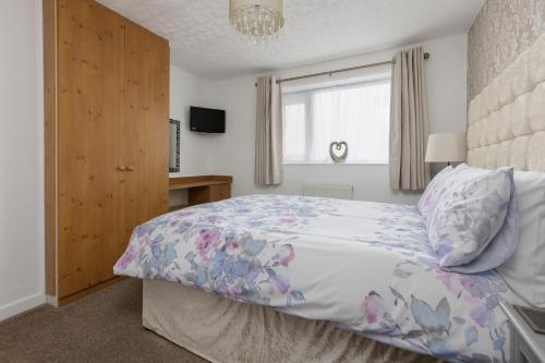 Beachcliffe Holiday Apartments - image 2