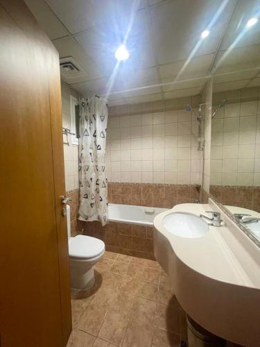 Lovely 2BR Al Deyafa, Dubai (photo 8)