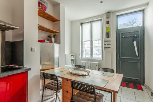 Lovely city house in the heart of Honfleur - Welkeys