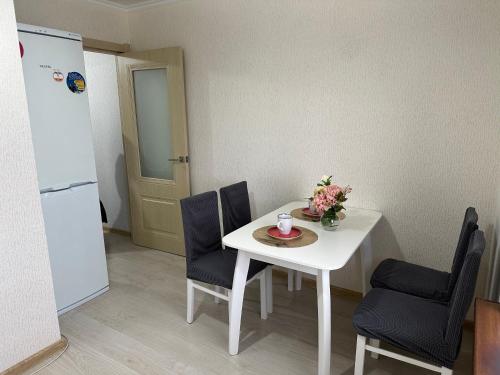 kuchnia, 2 bedroom apartment 2 комн-я Казыбек би in Ust-Kamenogorsk