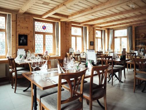 餐廳, Gasthaus Hof in 亞本塞市中心