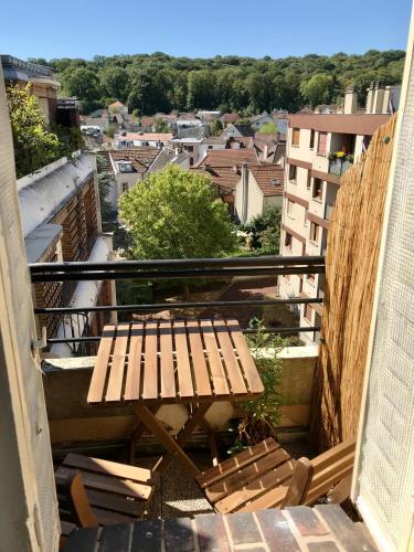 Rõdu/terrass, Studio lumineux avec petite terrasse in Chaville