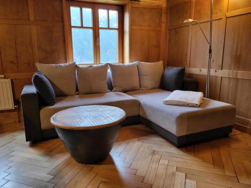 Sunnaschi Appartements - Wohnungen oder gesamt als "Hütte" (Sunnaschi Appartements - Wohnungen oder gesamt als "Hutte") in ลาเทิร์นส