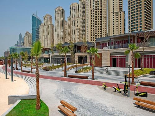 2BR Jumeirah Beach front Residence, Dubaj (zdjęcie 2)