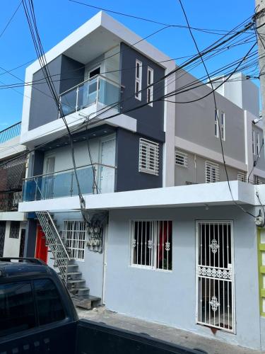 Vista exterior, Alegria Hostal in Santiago de los Caballeros