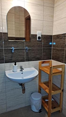 Nad Stawem Nad Stawem