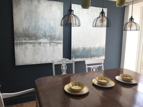 Stunning seaside cottage seconds from beach by Whitstable-Holidays, Fig Cottage Stunning seaside cottage seconds from beach by Whitstable-Holidays, Fig Cottage