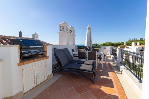 Two-Bedroom Apartment with Sea View - First Floor