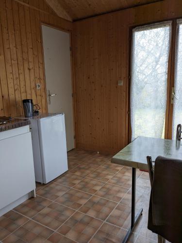 مطبخ, Au petit chalet d'Illiers Combray - Salle d'eau uniquement in Illiers-Combray