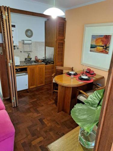 One-Bedroom Apartment image 2