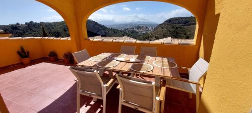 Casa Esme Cumbre del Sol - spacious 3Bed 2Bathroom apartment with fantastic Views and Pool