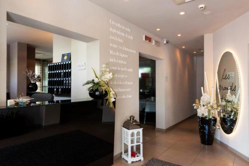  MARITTIMO in rotonda - Atmosfere in Milano Marittima