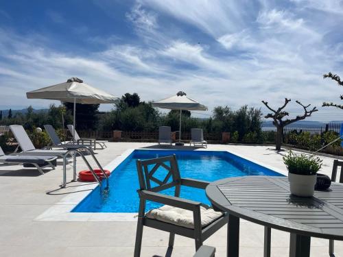 Villa Evàlia - Private Villa With Pool -Malakonda ,Eretria ,Greece - Accommodation - Eretria