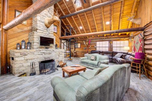 Secluded Beaver Lake Cabin with Private Dock! in Garfield, USA