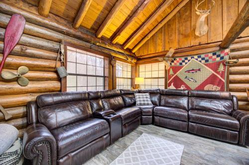 Secluded Beaver Lake Cabin with Private Dock! in Garfield, USA