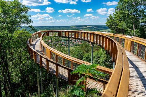 สภาพแวดล้อมโดยรอบ, Négy Évszak Vendégház Nyúl (Negy Evszak Vendeghaz Nyul) in นยูล